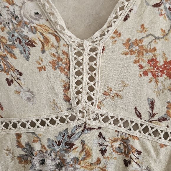 WAYF MINI DRESS - Picture 4 of 9